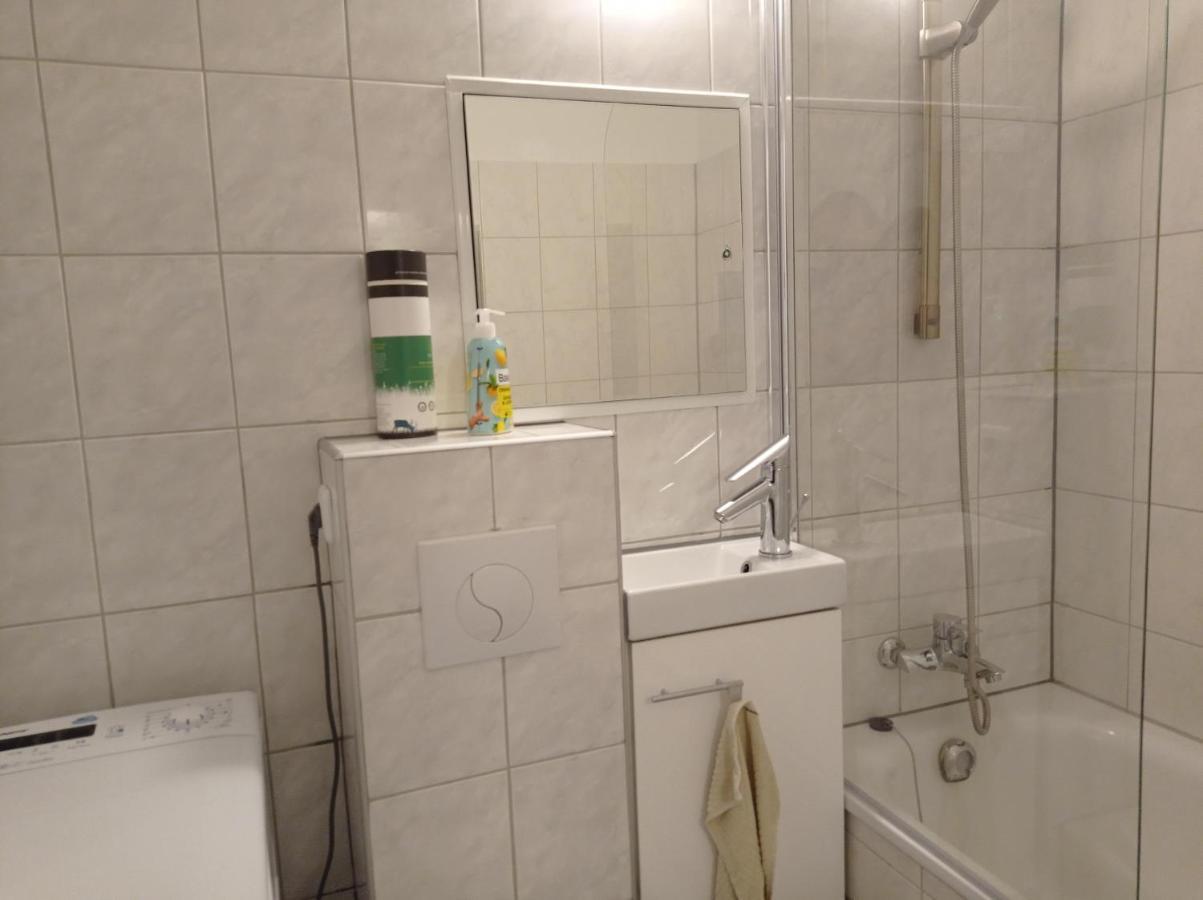 Ferienwohnung für 1-2 Personen in BERLIN, Nähe U Friedrichsfelde Exterior foto